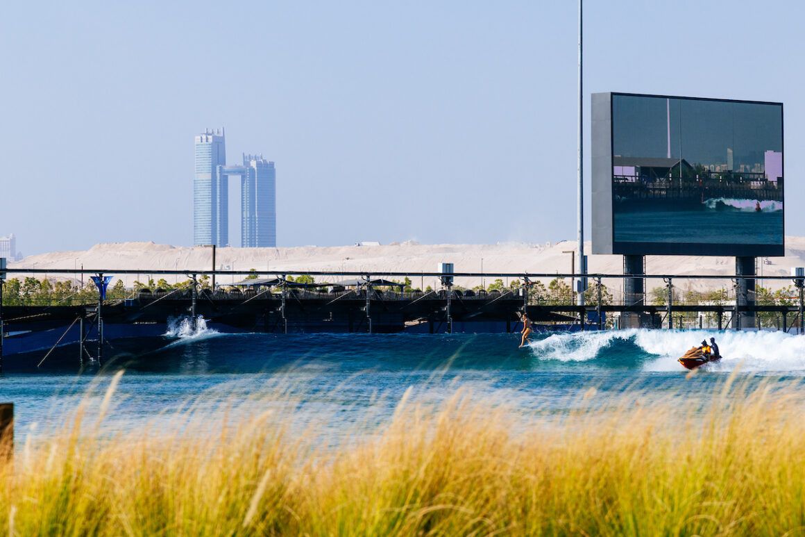 Abu Dhabi Longboard